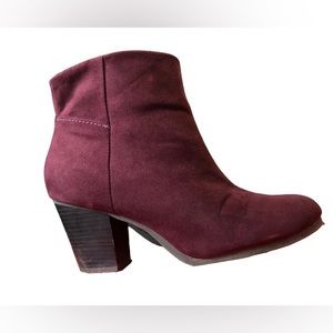 💫 Holiday Edition Purple Suede Booties